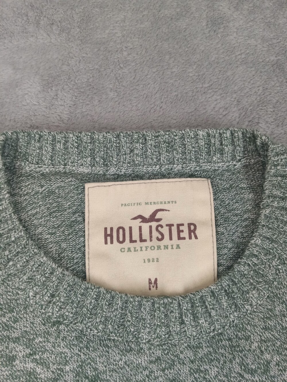 Hollister Men's Sage Heather Crewneck Sweater with Red Logo Accent Size Medium